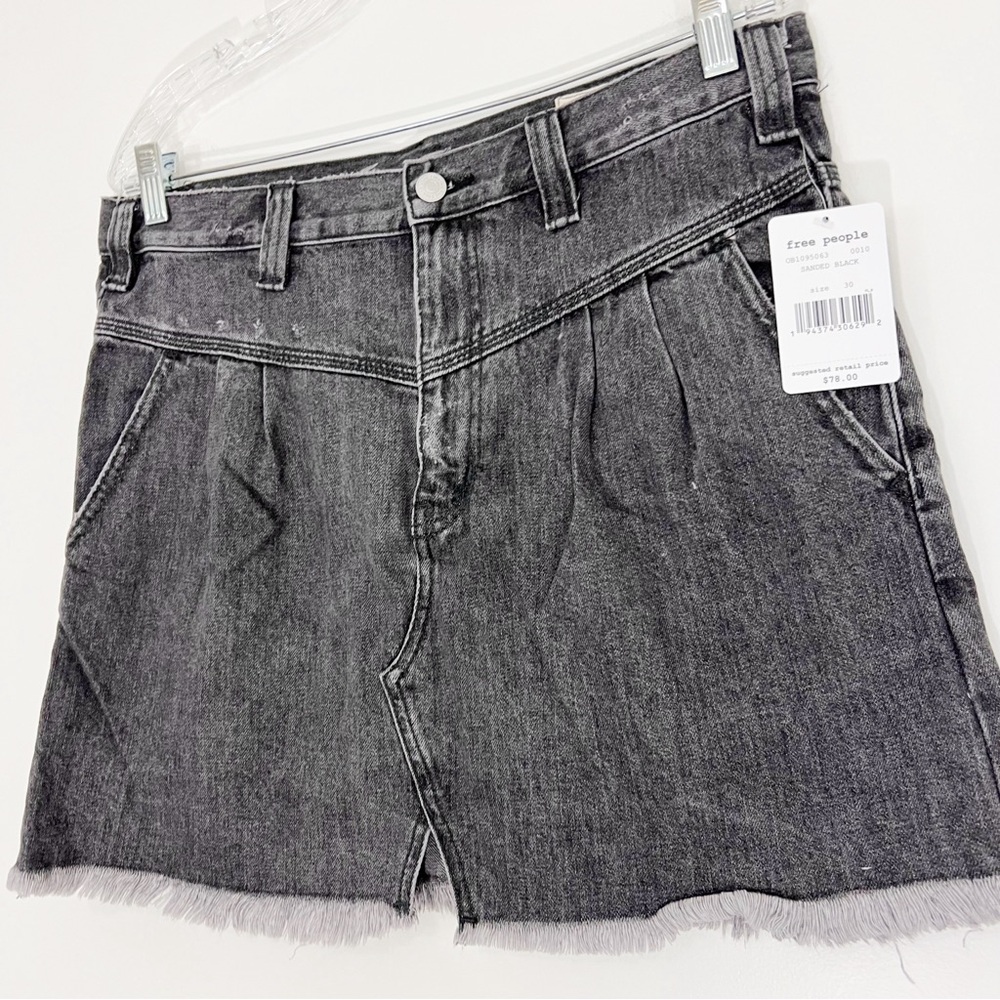 Free People Sidecar Denim Mini Skirt in Sanded Black Size 30 NWT Retro Yoke - Picture 4 of 8